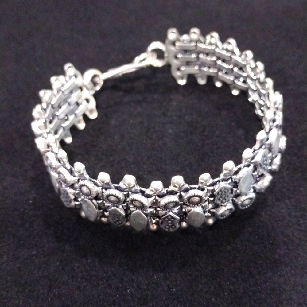 Bali silver bracelet, 7.75 inch long, 3/4 inch wide, vintage